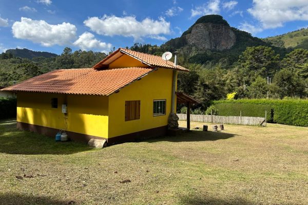 De frente pra Pedra Chanfrada